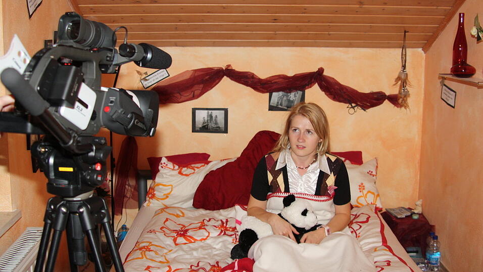 Inga bei der absolut jugendfreien 'Bettszene'. (Foto: Pfeffer)