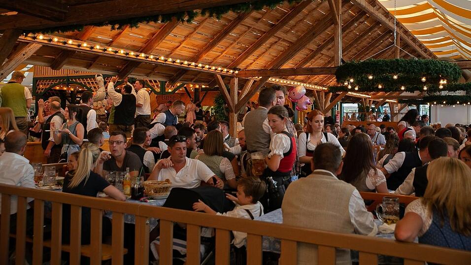 Die Partybilder vom Sonntag, 14. August 2022, aus dem Festzelt Nothaft.