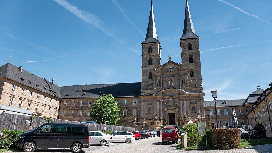 Die Kirche St. Michael ist eine beliebte Touristenattraktion in der Welterbe-Stadt Bamberg.