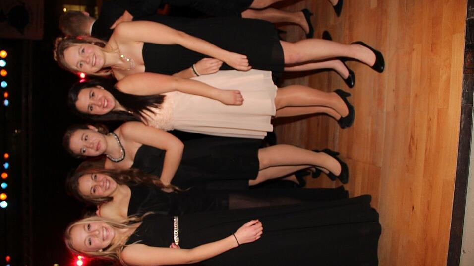 Die Bilder vom Abschlussball der Tanzschule Seidel in der Fraunhofer-Halle am 28. November. Die Bilder vom Abschlussball der Tanzschule Seidel in der Fraunhofer-Halle am 28. November.