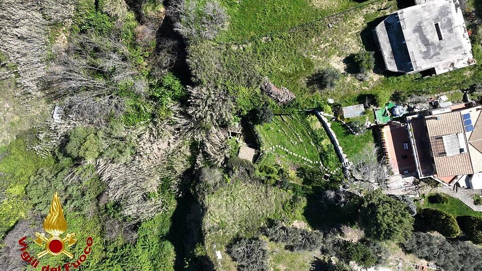 In der kleinen italienischen Region Molise hat sich ein Erdrutsch reaktiviert. Dutzende Menschen wurden evakuiert. Die Verkehrsverbindungen sind derzeit unterbrochen.