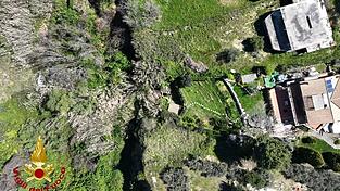 In der kleinen italienischen Region Molise hat sich ein Erdrutsch reaktiviert. Dutzende Menschen wurden evakuiert. Die Verkehrsverbindungen sind derzeit unterbrochen. In der kleinen italienischen Region Molise hat sich ein Erdrutsch reaktiviert. Dutzende Menschen wurden evakuiert. Die Verkehrsverbindungen sind derzeit unterbrochen.