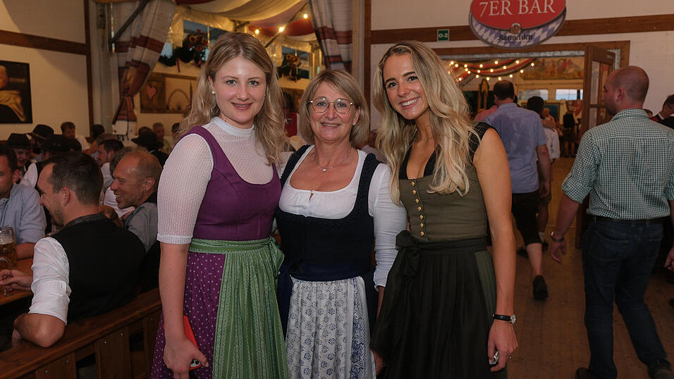 Die Partybilder vom Mittwoch, 16. August 2023, aus dem Festzelt Greindl. Die Partybilder vom Mittwoch, 16. August 2023, aus dem Festzelt Greindl.