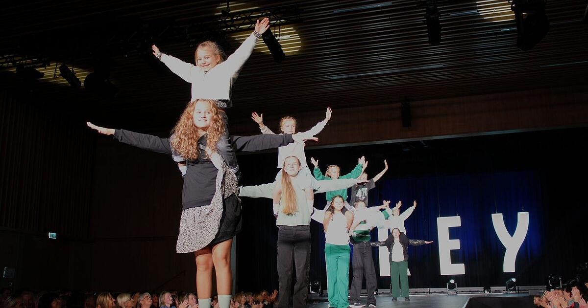 Frey bringt in der Chamer Stadthalle auf die Bühne, was in ist