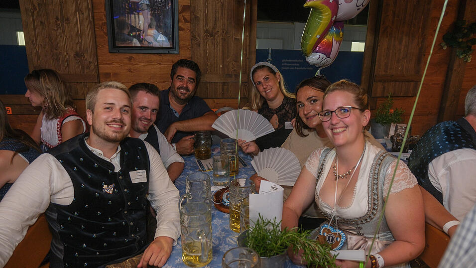 Die Partybilder vom Mittwoch, 16. August 2023, aus dem Festzelt Wenisch. Die Partybilder vom Mittwoch, 16. August 2023, aus dem Festzelt Wenisch.