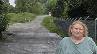 Andrea Straubinger lebt seit 30 Jahren an der Donau. Aufgewachsen auf der Gstütt-Insel, wohnt sie nun gleich gegenüber in der Nähe der Uferstraße. Andrea Straubinger lebt seit 30 Jahren an der Donau. Aufgewachsen auf der Gstütt-Insel, wohnt sie nun gleich gegenüber in der Nähe der Uferstraße.