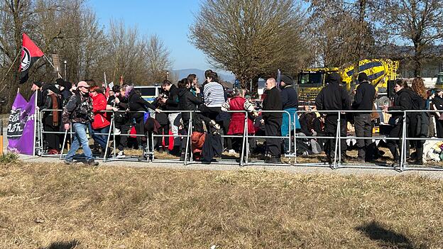 Demo löst sich auf Demo löst sich auf