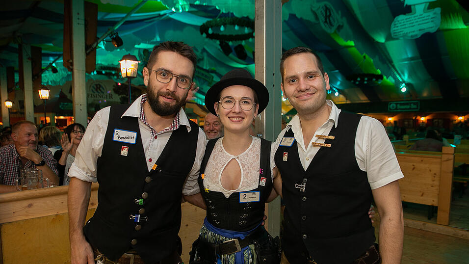 Die Partybilder von Montag, 22. August 2022, aus dem Festzelt Reisinger. 