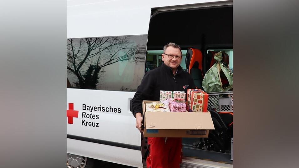 Knapp 50 Pakete gingen an die Bewohner des BRK-Heims.