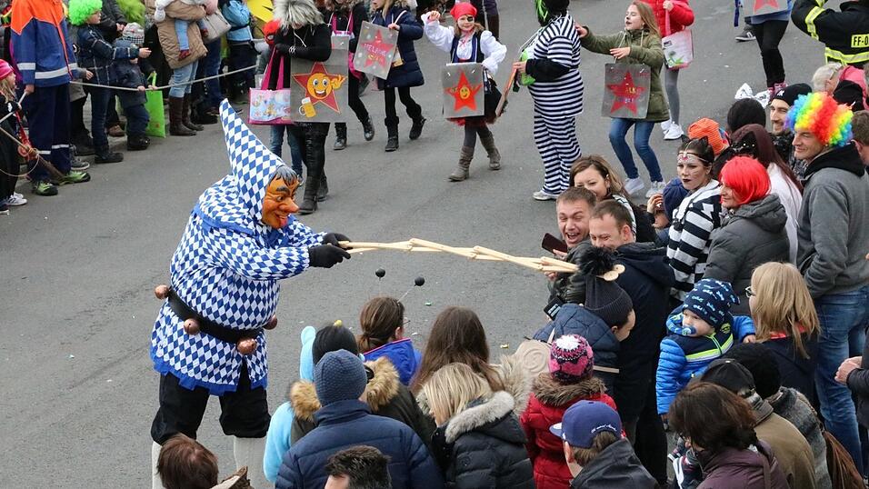 Die schönsten Bilder von den Faschingsumzügen in Bogen aus den vergangenen Jahren Die schönsten Bilder von den Faschingsumzügen in Bogen aus den vergangenen Jahren
