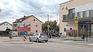In Zukunft sollen die Autos am Kindergarten in der Chamer Stra&szlig;e nur noch mit Tempo 30 vorbei fahren d&uuml;rfen. Anwohner und Eltern hatten schon lange eine Verbesserung der Verkehrssicherheit gefordert.
