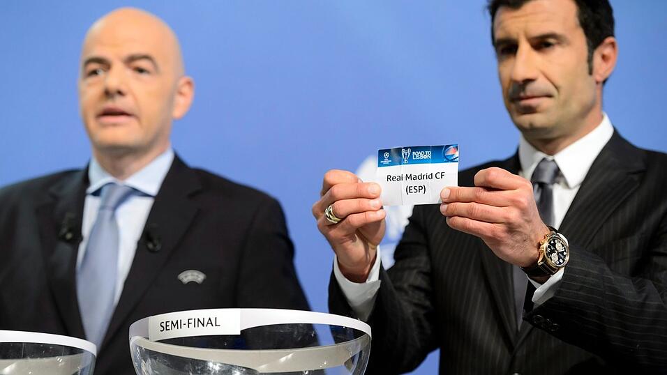 Sie standen sich mal nah: Gianni Infantino (l) und Luis Figo. (Archivbild)