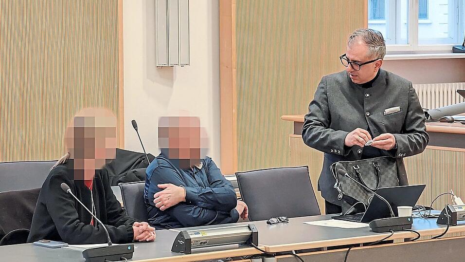 Der Mandant von Shervin Ameri will die Tat gar nicht leugnen. Nur seine eigene Drogenabh&auml;ngigkeit m&uuml;sse das Gericht in dem Verfahren noch w&uuml;rdigen, machte er zur Bedingung eines Gest&auml;ndnisses.