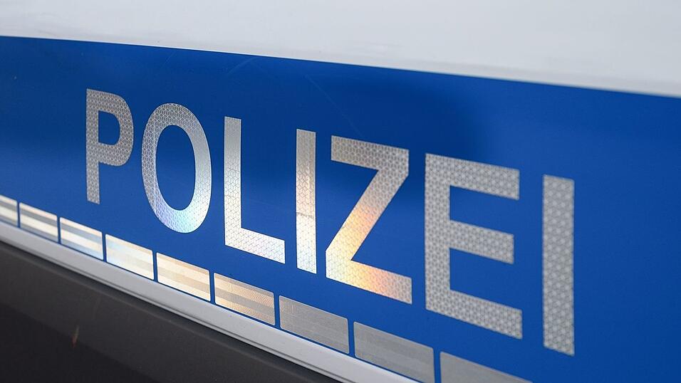 Nach dem Fund von zwei gek&ouml;pften Haustieren such die Polizei den T&auml;ter. (Symbolbild)