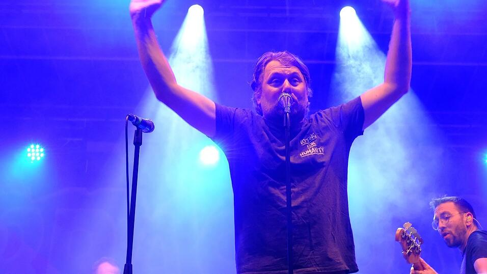 LaBrassBanda begeisterte am Donnerstagabend das Publikum in Straubing.