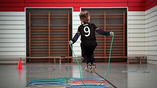 Viele Kinder bewegen sich zu wenig (Archivbild).