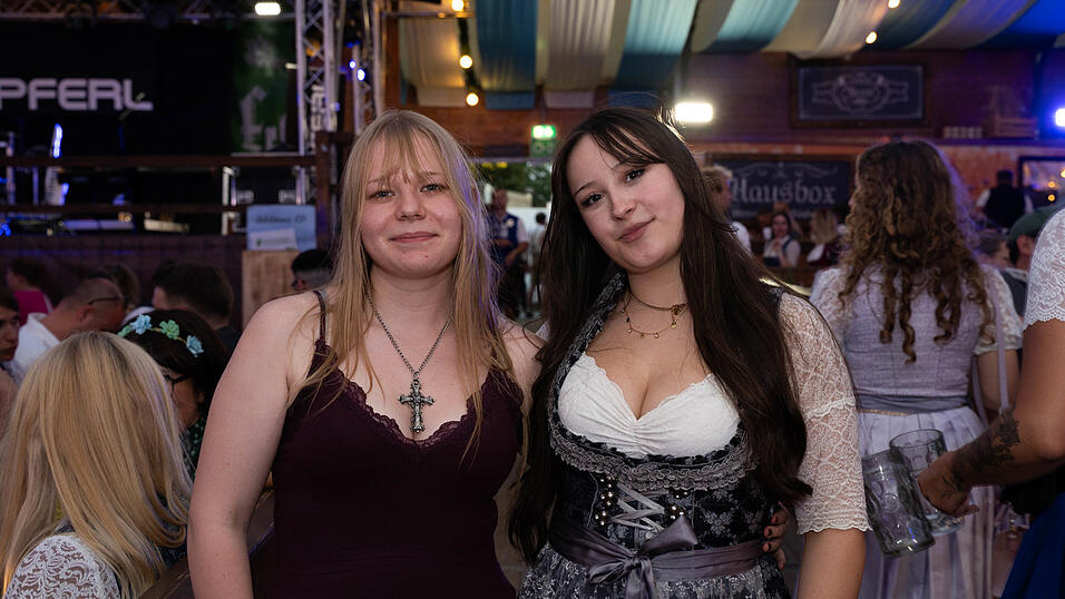 Die Partybilder vom Mittwoch, 12. August, aus dem Festzelt Wenisch. Die Partybilder vom Mittwoch, 12. August, aus dem Festzelt Wenisch.
