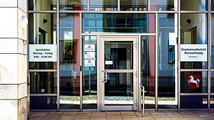 Jahrelange Misshandlung in Salzgitter. Jetzt haben Ermittler Anlage erhoben. (Archivbild) Jahrelange Misshandlung in Salzgitter. Jetzt haben Ermittler Anlage erhoben. (Archivbild)