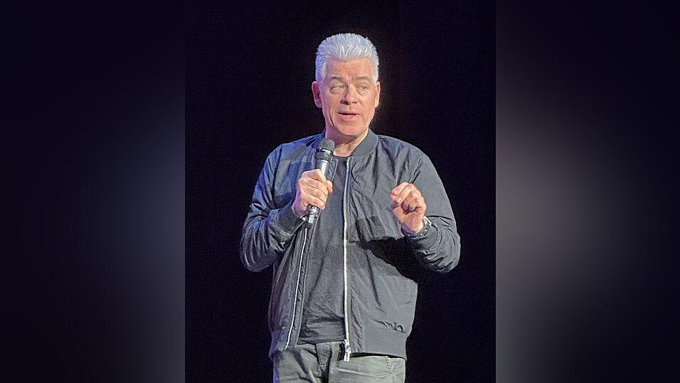 Michael Mittermeier erz&auml;hlte von Zukunft und Vergangenheit.