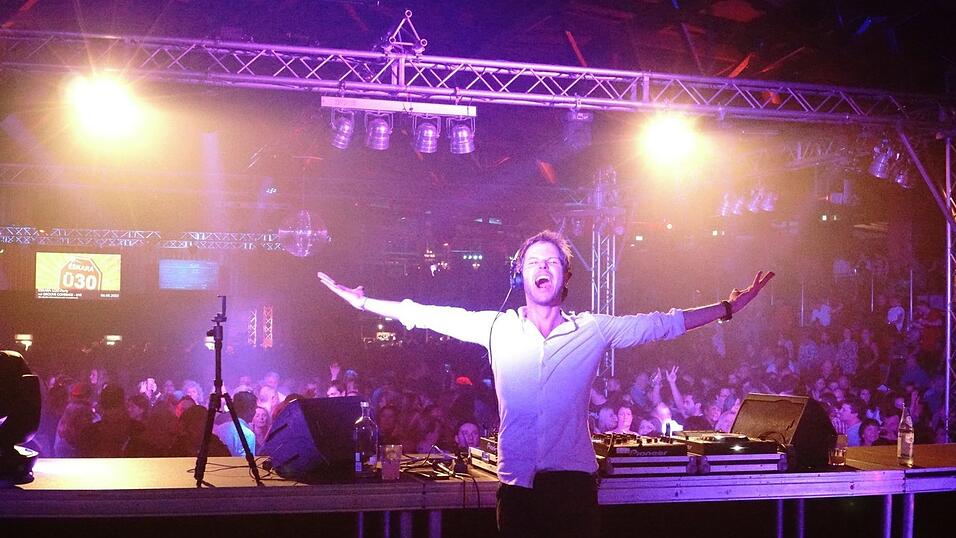 Das Partyvolk kam voll auf seine Kosten. Das Partyvolk kam voll auf seine Kosten.