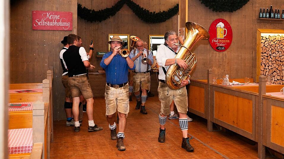 Die Partybilder vom Montag, 17. August, aus dem Festzelt Krönner. Die Partybilder vom Montag, 17. August, aus dem Festzelt Krönner.