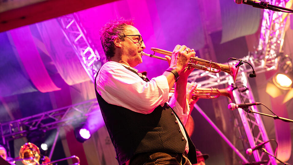 Die Partybilder vom Sonntag, 17. August, aus dem Festzelt Weckmann. Die Partybilder vom Sonntag, 17. August, aus dem Festzelt Weckmann.