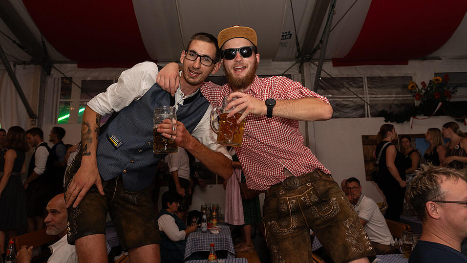 Die Partybilder vom Samstag, 19. August 2023, aus dem Festzelt Greindl. Die Partybilder vom Samstag, 19. August 2023, aus dem Festzelt Greindl.