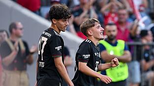 Santos Daiber (l) will wie Karl regelmäßig für die Profis spielen. (Archivbild) Santos Daiber (l) will wie Karl regelmäßig für die Profis spielen. (Archivbild)