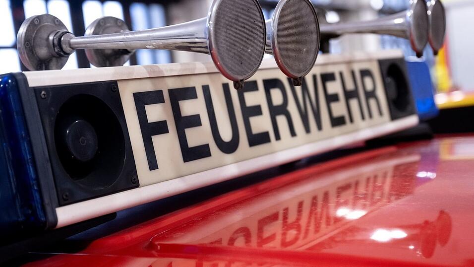 Ein Ölunfall auf dem Lech beschäftigt die Feuerwehr in Landsberg. (Symbild) Ein Ölunfall auf dem Lech beschäftigt die Feuerwehr in Landsberg. (Symbild)