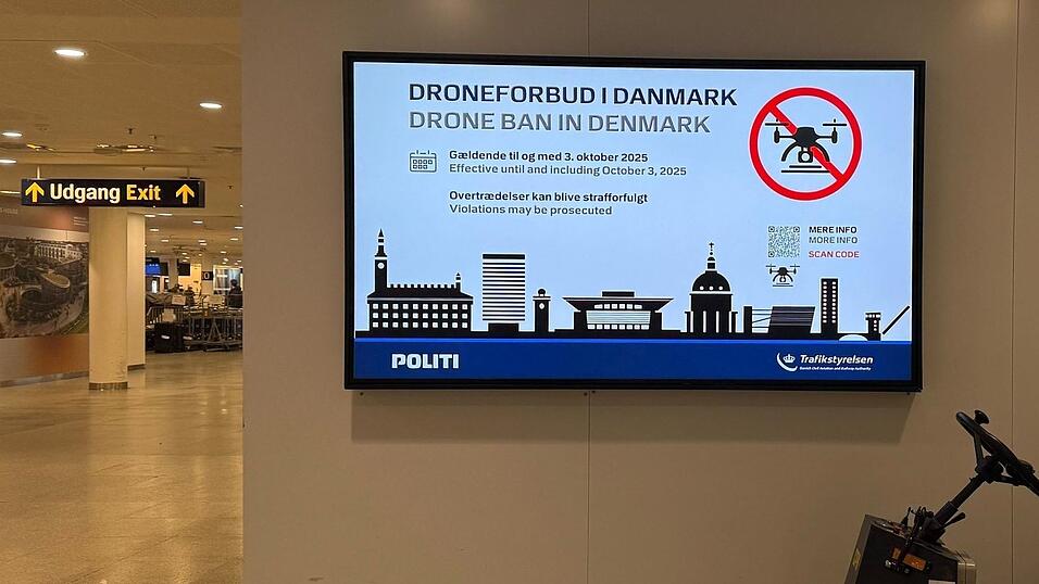 Info am Flughafen in Kopenhagen: In Dänemark sind Drohnenflüge wegen der Gipfel bis zum 3. Oktober verboten.