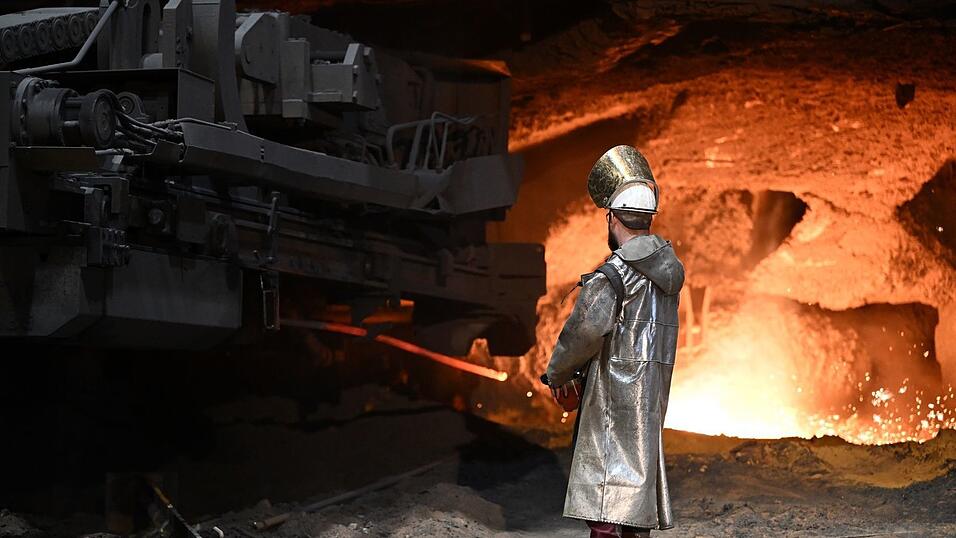 Hochofen von Thyssenkrupp Steel: Es wird auch künftig Stahl produziert werden, aber deutlich weniger als bislang.