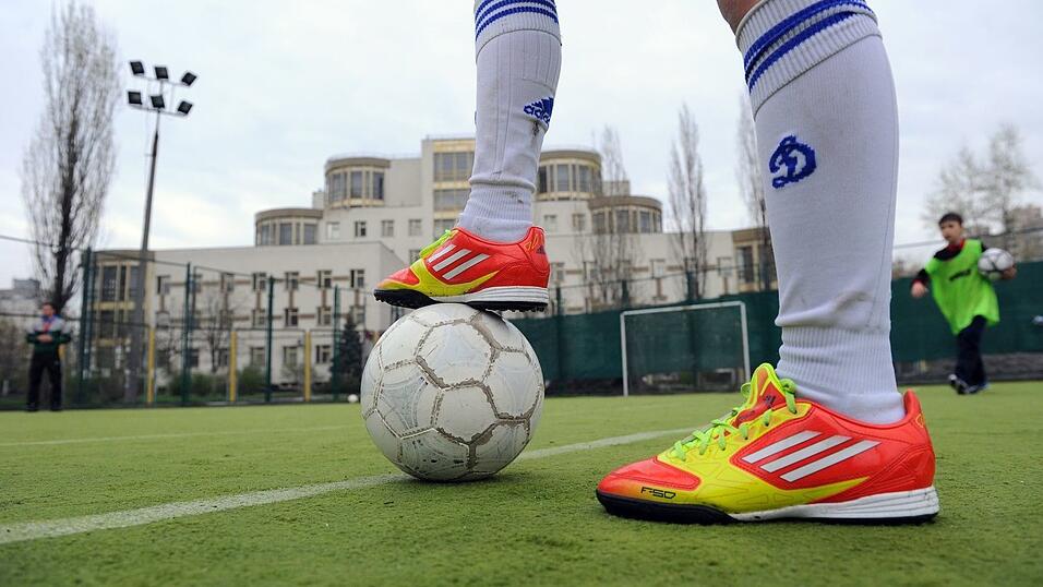 Los geht's. Das Fußballtraining kann beginnen.
