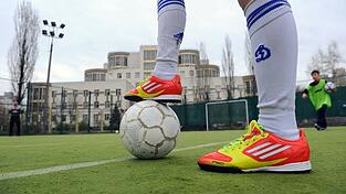 Los geht's. Das Fu&szlig;balltraining kann beginnen.