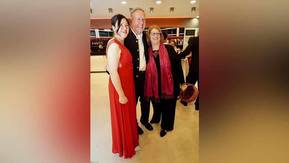 Mit dem SPD-Ball wurde am Samstag die Ballsaison in Straubing eröffnet. Mit dem SPD-Ball wurde am Samstag die Ballsaison in Straubing eröffnet.