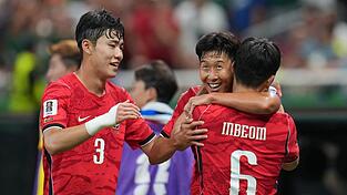 Südkorea jubelt über den gelungenen WM-Start. Südkorea jubelt über den gelungenen WM-Start.