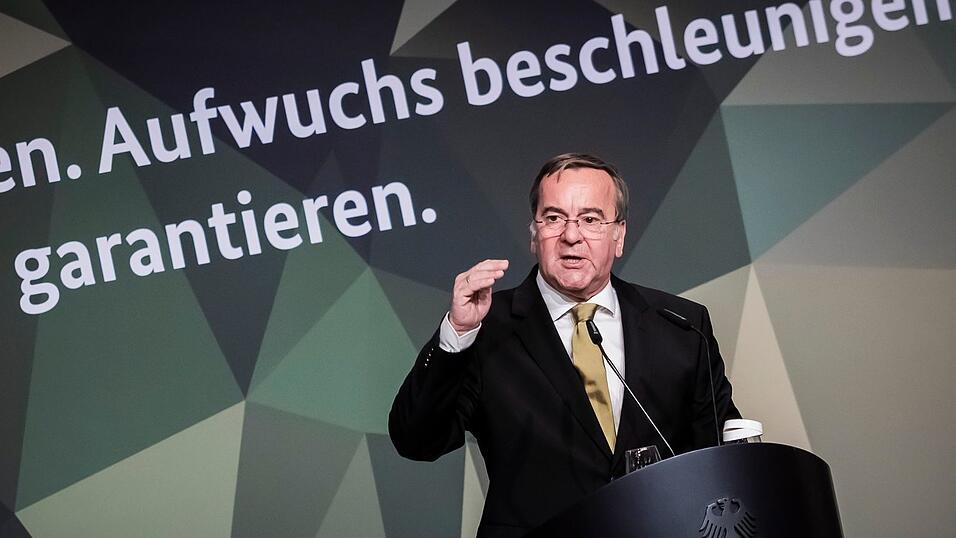 Pistorius will bis Ostern eine Modernisierungsagenda vorlegen. Pistorius will bis Ostern eine Modernisierungsagenda vorlegen.