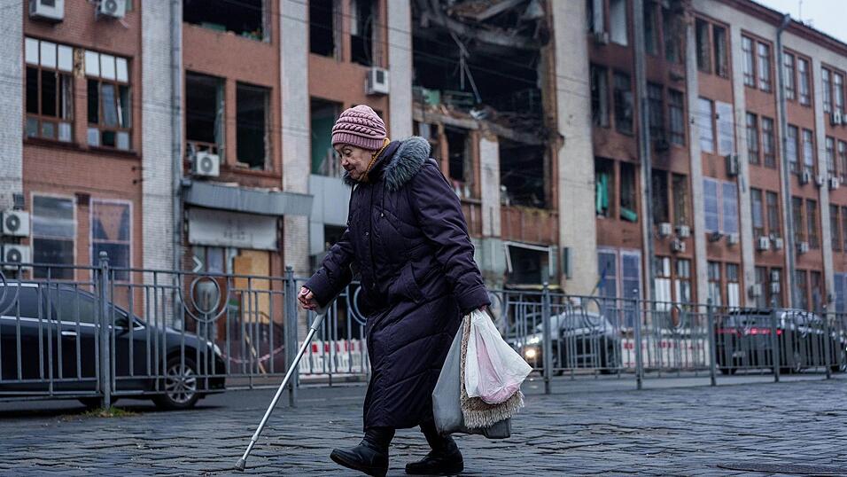 Die russischen Angriffe auf die Ukraine dauern unvermindert an.
