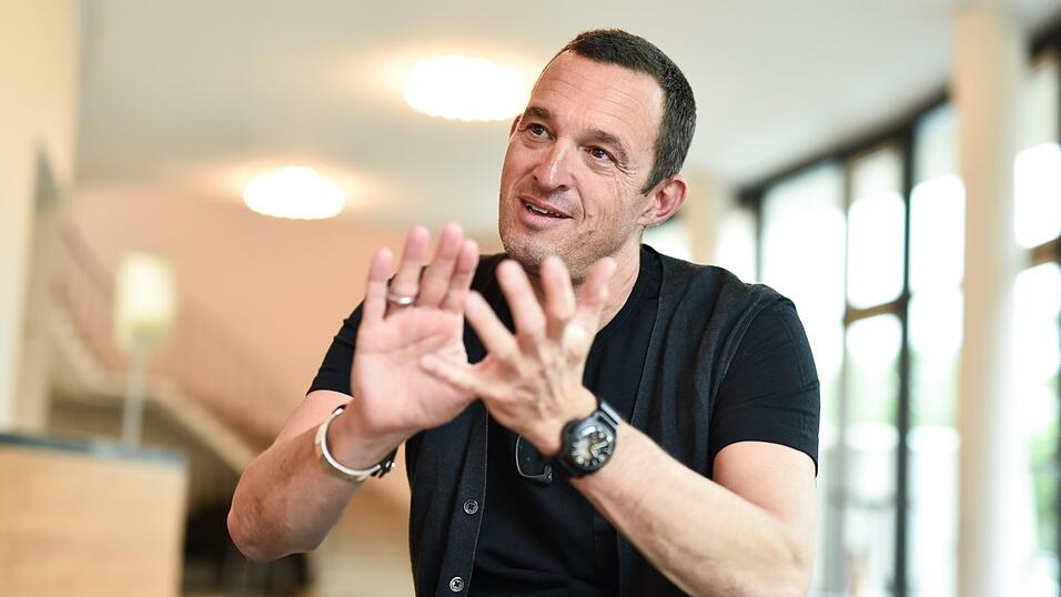 Der M&uuml;nchner Lyriker und Dramatiker Albert Ostermaier