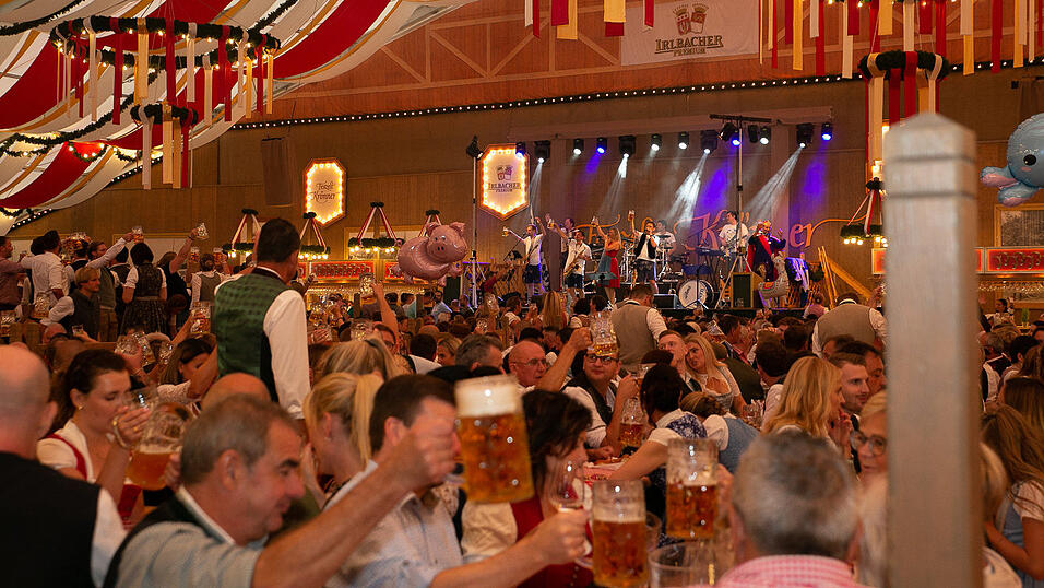 Die Partybilder vom Freitag, 12. August 2022, aus dem Festzelt Krönner.