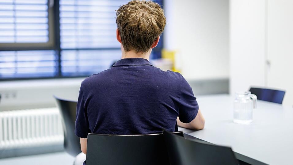 Von einer Altersbeschr&auml;nkung f&uuml;r Social Media h&auml;lt Jonas trotz seiner eigenen Erfahrungen nichts.