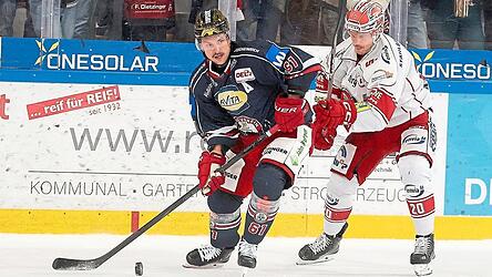 Für den EV Landshut um Ex-Goldhelm David Elsner (links) - den hat er vergangenes Wochenende an Tor Immo verloren - wird es am Wochenende in den beiden Topspielen gegen Ravensburg und Kassel vermutlich sehr unangenehm. Für den EV Landshut um Ex-Goldhelm David Elsner (links) - den hat er vergangenes Wochenende an Tor Immo verloren - wird es am Wochenende in den beiden Topspielen gegen Ravensburg und Kassel vermutlich sehr unangenehm.
