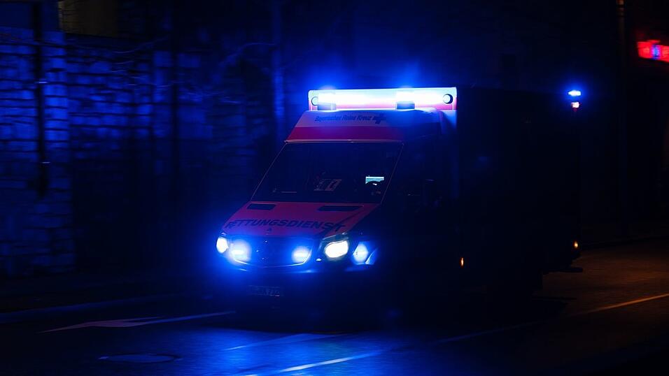 Einen heftigen Autounfall hatte ein 25-Jähriger, der nicht mal einen Führerschein besitzt. (Symbolbild)