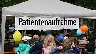 Egal ob Tiger, B&auml;r oder Ente. Am Donnerstag herrschte gro&szlig;er Andrang an der Patientenaufnahme der Teddyklinik