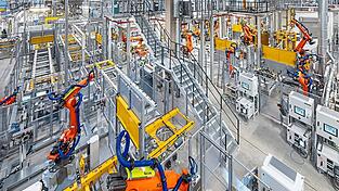 So sieht es derzeit im BMW-Werk Irlbach-Stra&szlig;kirchen aus. Die erste Produktionslinie ist bereits fertiggestellt.