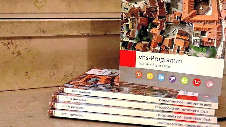Die Vhs bietet vorerst alle Kurse online an, aber sobald wie möglich auch wieder in Präsenz. Die Vhs bietet vorerst alle Kurse online an, aber sobald wie möglich auch wieder in Präsenz.