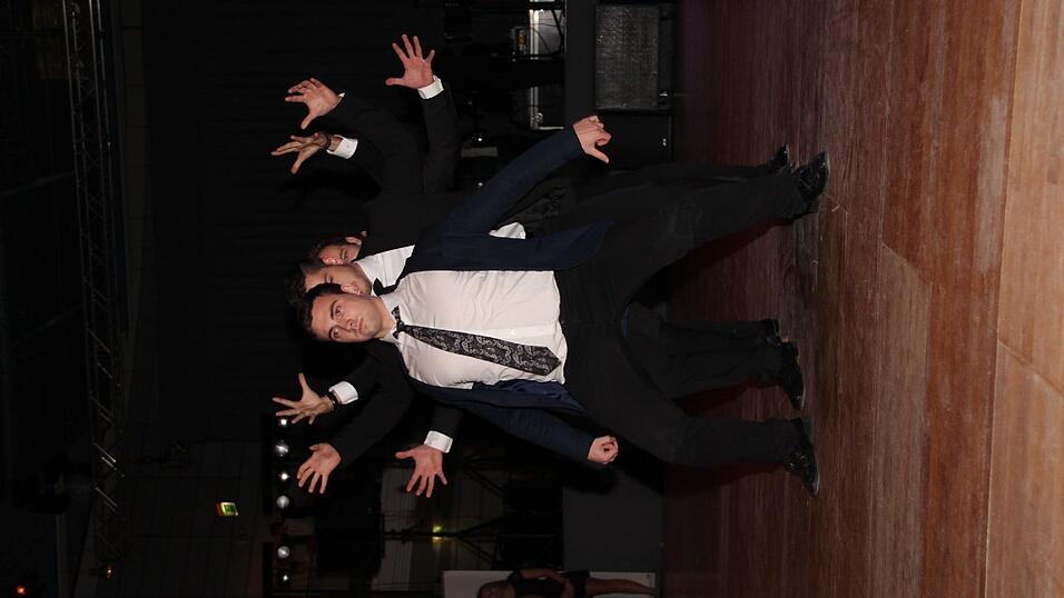 Die Bilder vom Abschlussball der Tanzschule Seidel in der Fraunhofer-Halle am 28. November. Die Bilder vom Abschlussball der Tanzschule Seidel in der Fraunhofer-Halle am 28. November.