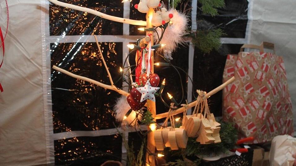 In Landshut lockten am Wochenende der Kunsthandwerkermarkt und die H&uuml;ttengaudi zahlreiche Besucher an.