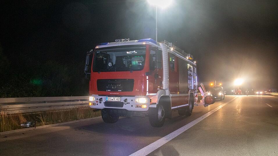 Am sp&auml;ten Sonntagabend ist es zu einem schweren Unfall auf der A3 bei Deggendorf gekommen.