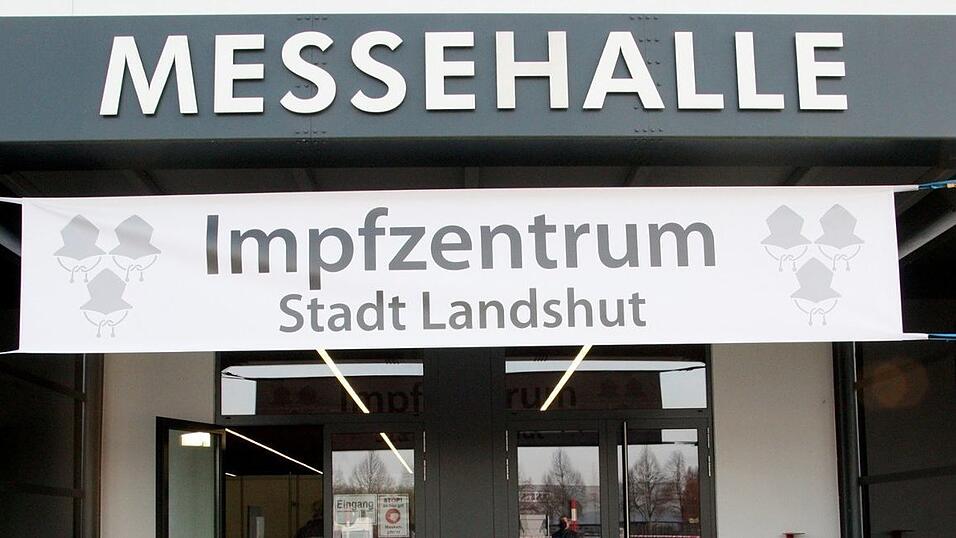 Dem Impfzentrum der Stadt Landshut stehen ab Montag wieder Impfdosen für Erstimpfungen zur Verfügung. Dem Impfzentrum der Stadt Landshut stehen ab Montag wieder Impfdosen für Erstimpfungen zur Verfügung.