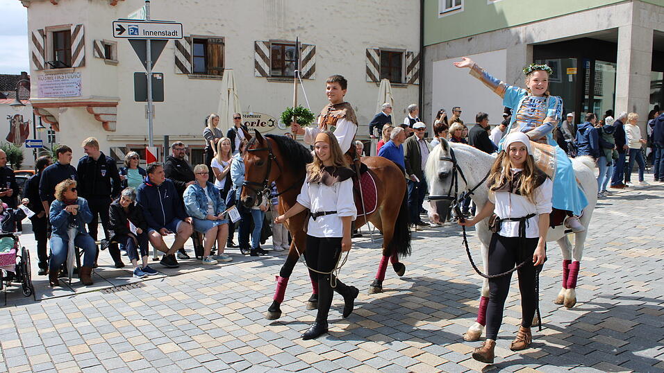 Das sind die sch&ouml;nsten Bilder vom Jubil&auml;umsfestzug.
